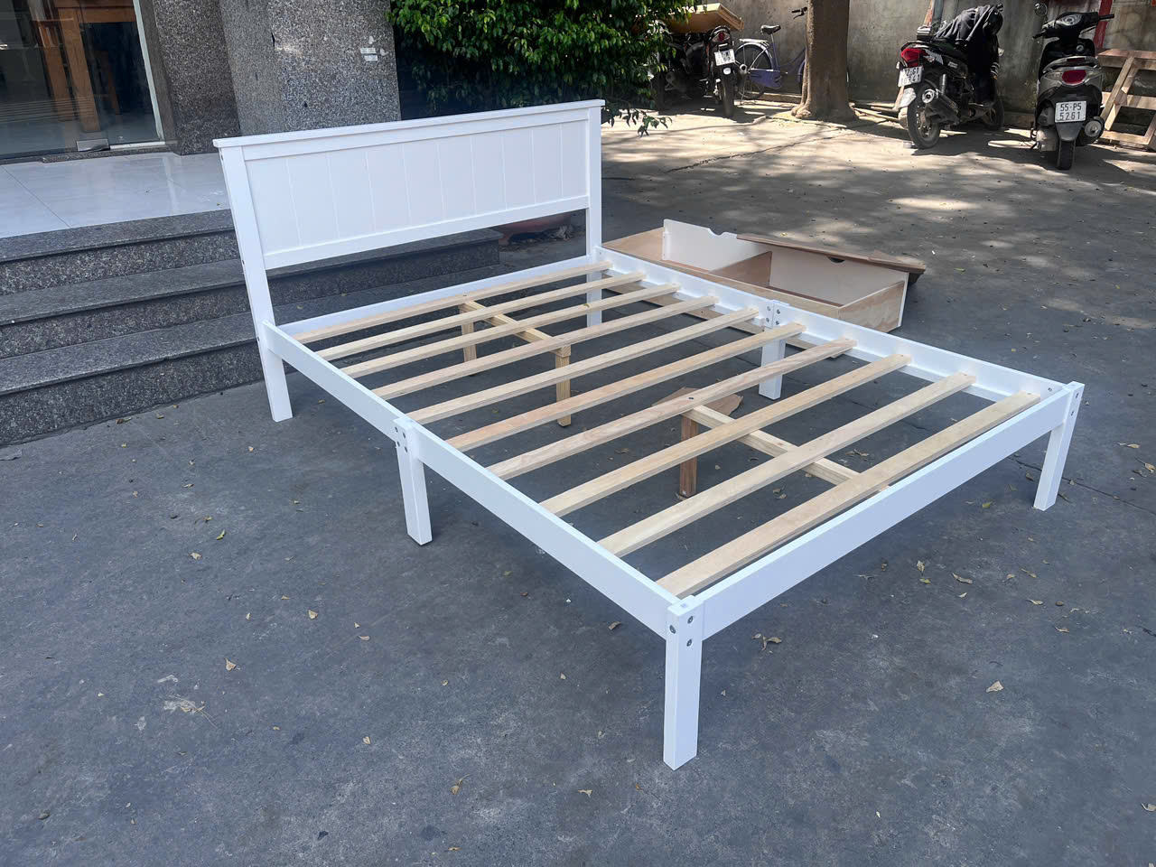 White without drawers