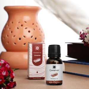 Bulk Quantity Cinnamon Bark <b>Oil</b> Pure Organic Essential Cinnamon <b>Oil</b> Steam Distillation Cinnamomum verum <b>oil</b> - Product Image 4