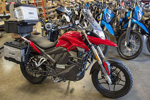 CSCs RX1E – Moto électrique élégante, best-seller, neuve en stock, à vendre - Product Image 4