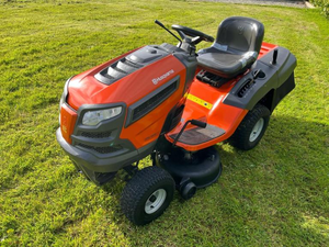 Tondeuse Husqvarna Rider TC 112 /R 320X AWD, haute performance, transmission intégrale, coupe herbe durable, tracteur de jardin à vendre - Product Image 4