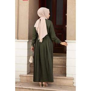 Robe Hijab plissée avec détails pierres Kaki - Product Image 5