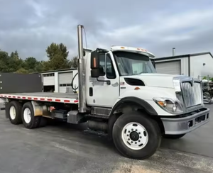 ดีที่สุด!! รถบรรทุกพื้นเรียบแบบ Tandem Axle ขนาด 20 ฟุต รุ่น WorkStar 7500 สำหรับใช้งานระหว่างประเทศ - 350 แรงม้า, ประตูยกขึ้นได้ พวงมาลัยซ้าย/ขวา พร้อมส่งออกทั่วโลก - Product Image 1