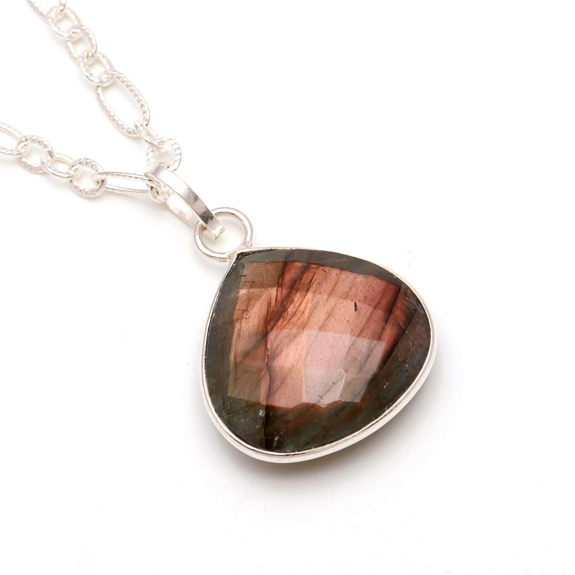 สีน้ำตาล