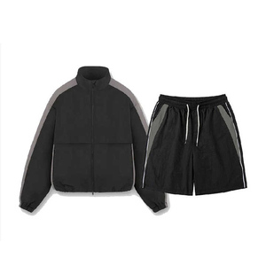 Cortavientos Conjuntos de colores en contraste A prueba de viento Hombres Chándal de poliéster personalizado Cremallera Sudadera con capucha y pantalones cortos Conjunto de dos piezas - Product Image 3