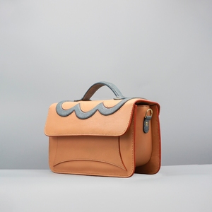 กระเป๋าถือสะพายข้างผู้หญิงแฟชั่นใหม่ขายส่ง หนังแท้ ปิดซิป เหมาะสำหรับการเดินทาง - Product Image 4