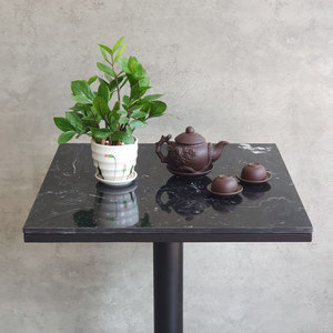 โต๊ะกาแฟทรงสี่เหลี่ยมขนาด 60x60 ซม. สไตล์โมเดิร์นฟาร์มเฮาส์ พร้อมท็อปหินทนทาน ขาเหล็กเคลือบสีฝุ่น รุ่น CFD68137 สำหรับเฟอร์นิเจอร์ห้องนั่งเล่น - Product Image 5
