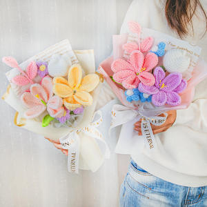 Bouquet de fleurs au crochet et tricotées (lys, tulipes), fini, pour la Fête des Mères, cadeau de mariage, pour maman, vente en gros transfrontalière - Product Image 4