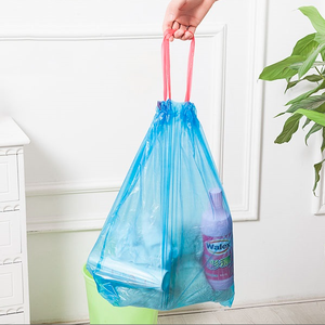Sacs poubelles jetables en plastique à cordon sur rouleaux pour bacs ménagers de cuisine - Product Image 2