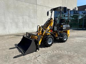 Livraison Gratuite Mini Chargeuse Frontale Compacte 750, Diesel 25 CV, Charge Nominale 600 kg, Godet 1 250 mm et Attache Rapide Hydraulique Euro - Product Image 6