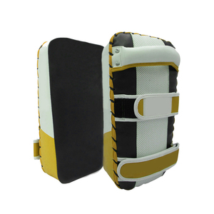 Protector de Patadas de Cuero, Diseño Ligero y Duradero, Hecho para Sesiones de Entrenamiento Físico Diarias, Superficie Acolchada Suave - Product Image 4