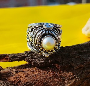 Vente en gros de bague de fiançailles fine classique en argent sterling 925 avec perle pour cadeau de mariage, fête ou anniversaire - Product Image 4