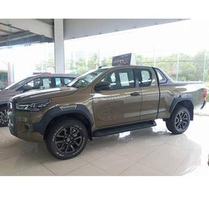 EN VENTE MAINTENANT !! Toyota Hilux Revo Rocco 2025 d'occasion, cabine double, 2.8L Diesel, 6AT, conduite à droite, sièges en cuir, jantes R17 - Product Image 2