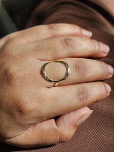 Anillo de latón llamativo y elegante de alta calidad para cócteles y eventos especiales disponible al mejor precio de la India - Product Image 4