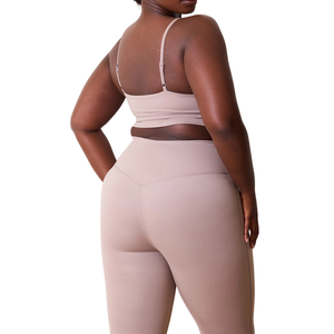 Ensemble de yoga de compression grande taille avec tissu de compression extensible à taille haute, vêtements de sport de soutien pour l'entraînement en salle de sport, vêtements de sport pour femmes - Product Image 4
