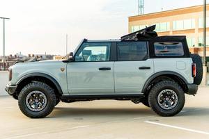 LUXURY RIDE 2021 Bronco Badlands 2.7L EcoBoost V6 4WD Paquete Lux - Product Image 5