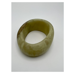 กำไลข้อมือเรซินออกแบบแบบแบบเรซินชิ้นดีไซน์ทรงกลมขนาดใหญ่สำหรับผู้หญิงแนววินเทจทันสมัยดีไซน์ล่าสุด - Product Image 4