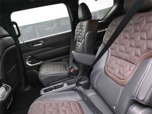 Seminuevo Clean 2025 Nissa-n armad-a Platinu-m Reserve Sport Utility 4D - Product Image 2