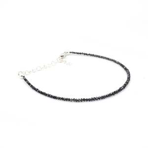 Pulsera de Diamantes Negros con Cuentas Facetadas en Oro de 18K, Brazalete Moderno para Bodas, Fiestas, Compromisos y Regalos - Product Image 2