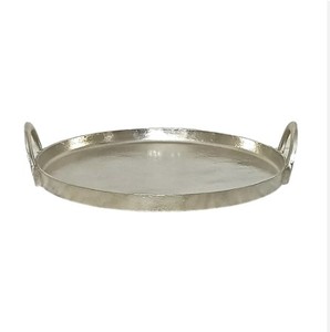 Bandeja Metálica Redondeada para Servir Comida con Asa, Suministro a Granel de Fábrica con Acabado Personalizado, Bandejas Metálicas para Hotel - Product Image 1
