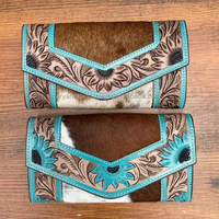 Portefeuille en cuir repoussé à la main de style vintage pour femmes pochette en cuir véritable portefeuille en fourrure de vachette sculptée Boho carte et porte-monnaie