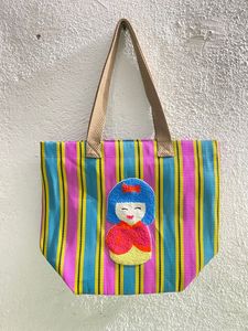 Bolso Tote de nailon a rayas personalizado con asas de correa de algodón bordadas acolchadas únicas fabricadas en India-para mascarillas faciales colorete - Product Image 2