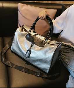 กระเป๋าเดินทางกีฬาผู้หญิงแฟชั่นใหม่ ความจุขนาดใหญ่ ผลิตจากไนลอนโพลีเอสเตอร์ 100% สีและขนาดปรับแต่งได้ คุณภาพสูงสำหรับกิจกรรมกลางแจ้ง - Product Image 6