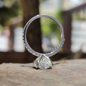 แหวนหมั้นเพชรเม็ดกลมสำหรับผู้หญิงสีทอง10kt VVS Moissanite - Product Image 5