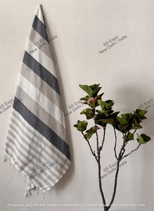 Serviette turque à motif rayé en coton biologique de qualité supérieure Serviette de plage de luxe à séchage rapide avec une grande absorption pour une utilisation au bain - Product Image 4