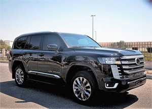 Toyota Land Cruiser SUV, Faros LED Negros, Neumáticos R20, Volante a la Izquierda - Product Image 4