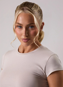 High Quality Fitness <b>Women</b> Soft Crew Neck Short Sleeve Crop <b>Top</b> Shirt Sportswear Slim Fit Blank <b>Compression</b> Sexy Gym Wear Tshirt - Product Image 4