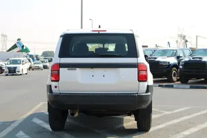 โตโยต้า ปราโด ปี 2026 ใหม่ เครื่องยนต์ดีเซล 2.8 ลิตร รุ่นออลราวด์ สีขาว เกียร์อัตโนมัติ 200-299 แรงม้า รถ SUV 7 ที่นั่ง - Product Image 4