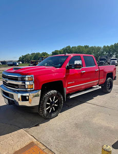 Chevrolet 2500 Crew Cab 2018 · Benne Courte - Product Image 5