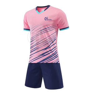 Tenue de football personnalisable de haute qualité avec un matériau durable 100% polyester, respirant, séchage rapide, design léger - Product Image 3