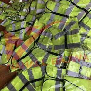 Chaleco reflectante de seguridad de poliéster con tela de malla de tráfico multibolsillo transpirable y apropiado para el trabajo - Product Image 2