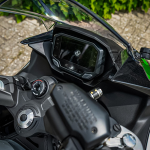 Motocicleta Deportiva de Alto Rendimiento 2026 con Sistema ABS - Product Image 3