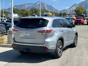 2016 T * oyota Highlander XLE d'occasion - Product Image 4