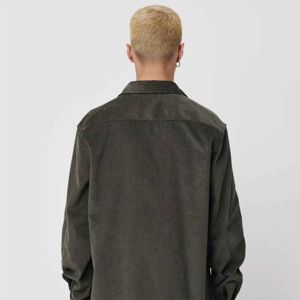 Premium Color sólido de moda Casual vacaciones camisa Slim Fit manga larga cubierta botón camisa para hombres precio al por mayor - Product Image 5