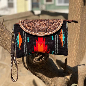 กระเป๋าถือหนัง Aztec แบบดั้งเดิมสไตล์ตะวันตกใหม่กระเป๋าสะพายไหล่สีสันสดใสและชุดคอมโบที่มีเอกลักษณ์ - Product Image 2