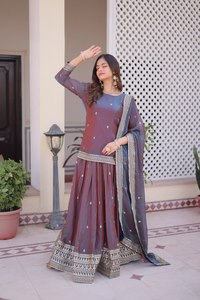 Ensemble prêt-à-porter indien ethnique pour fêtes, Lehenga Choli avec Dupatta, entièrement cousu - Product Image 4
