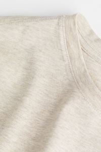 เสื้อยืดแขนสั้นเนื้อผ้านุ่ม 3600 ซีซี ยี่ห้อ Next Level Apparel สำหรับขายส่งในสหรัฐอเมริกา - Product Image 6