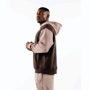 เสื้อฮู้ดผู้ชายคุณภาพดีที่สุด ผ้าฟลีซ 380GSM พิมพ์ลาย DTG ปักลายตามสั่ง รับประกันการค้า ผ้าฝ้าย 100% สีตามสั่ง มีซับใน - Product Image 2