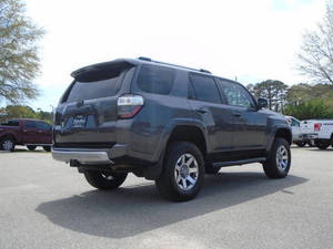 รถยนต์มือสองคุณภาพดีราคาประหยัด ปี 2015 โตโยต้า ฟอร์รันเนอร์ พวงมาลัยซ้าย - Product Image 5