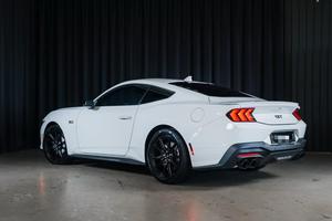 USATO 2024 FORD MUSTANG GT 5.0 V8 FASTBACK TOURING SUV 4 POSTI LUXURY 4X4 TOYOTA PRONTO PER L'ESPORTAZIONE SUV CON TRASMISSIONE AUTOMATICA - Product Image 6