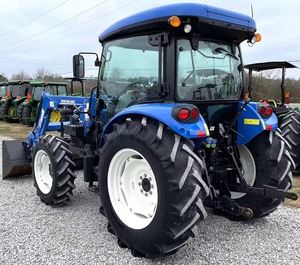 Tractor New Holland 4X4 con Cargador TD5, Equipo Agrícola, Maquinaria Agrícola, Motor, Caja de Cambios, Componentes de Rodamientos, Francia - Product Image 5
