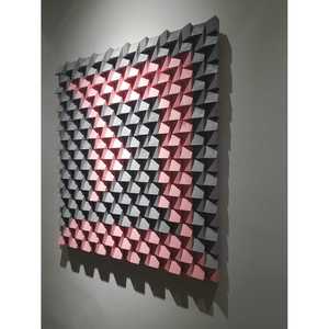 Décoration murale en mosaïque de bois rouge et noir, enseignes murales élégantes - Product Image 2