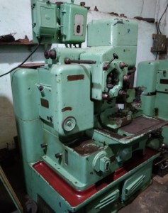 เครื่องขึ้นรูปเฟือง Maxicut 2a Drummond Bros. - Product Image 2