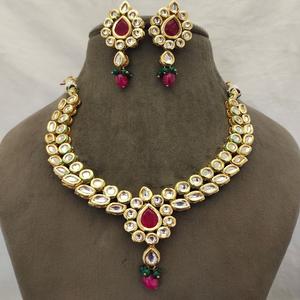 Ensemble de collier Kundan antique de luxe avec des pierres dorées et émeraude pour femmes filles ensemble Kundan pour les mariages et les fêtes - Product Image 1