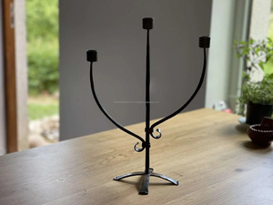 Bougeoir de luxe vintage en fer forgé avec trois bougies pour décorations de Noël et jardin - Product Image 5