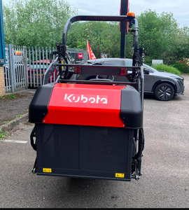 เครื่องตัดหญ้าแบบนั่งขับ Kubota G23-HD/LD ขนาด 196 ซีซี ขับเคลื่อนด้วยตัวเอง ใช้เชื้อเพลิงเบนซิน พร้อมถังเก็บหญ้าขนาด 150 ลิตร จัดส่งรวดเร็ว - Product Image 2