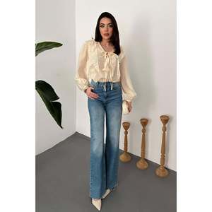 Blusa Beige con Volantes - Beige - Product Image 3